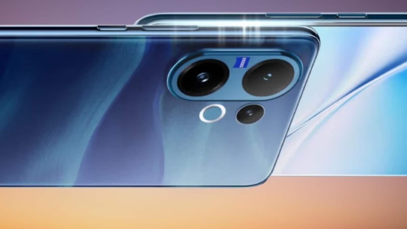 FCC डेटाबेस पर दिखाई दिया Vivo V70, लिस्टिंग से मिली RAM, स्टोरेज और फीचर्स की जानकारी