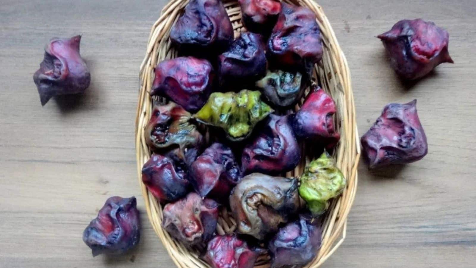 Water Chestnut: इसे खाने से हड्डियां मजबूत और दिल रहेगा चकाचक, जानें कैसे