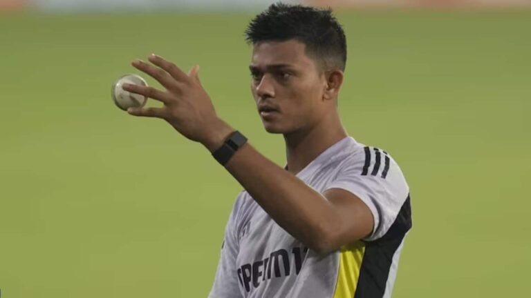 Yashasvi Jaiswal: यशस्वी जायसवाल की अचानक बिगड़ी तबीयत, अस्पताल में हुए भर्ती! जानें हेल्थ अपडेट