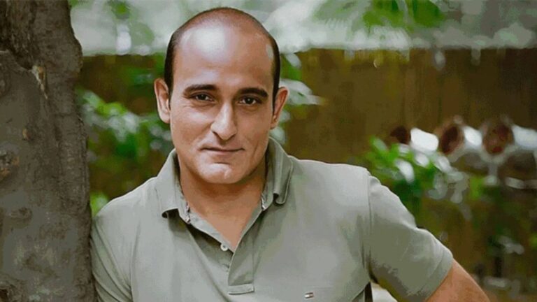 ‘दृश्यम 3’ छोड़ने पर टूटी चुप्पी, प्रोड्यूसर ने बताया अक्षय खन्ना का सच