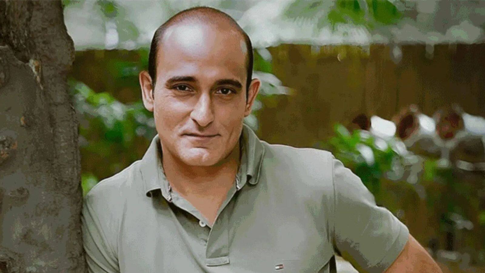 ‘दृश्यम 3’ छोड़ने पर टूटी चुप्पी, प्रोड्यूसर ने बताया अक्षय खन्ना का सच