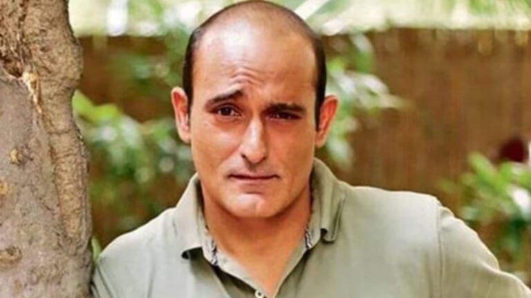 Akshaye Khanna: "फीस, लुक और ईगो क्लैश"...अक्षय खन्ना के दृश्यम 3 से एग्जिट पर प्रोड्यूसर ने किया बड़ा खुलासा
