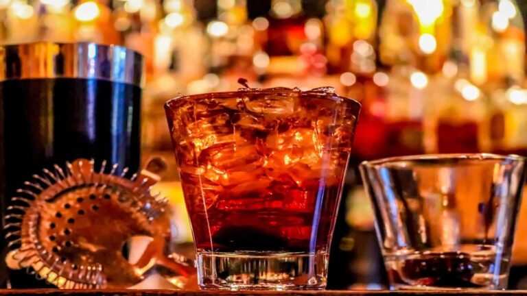 Globus Spirits के शेयर पर टूटे निवेशक, बंपर खरीद से कीमत 13% तक उछली