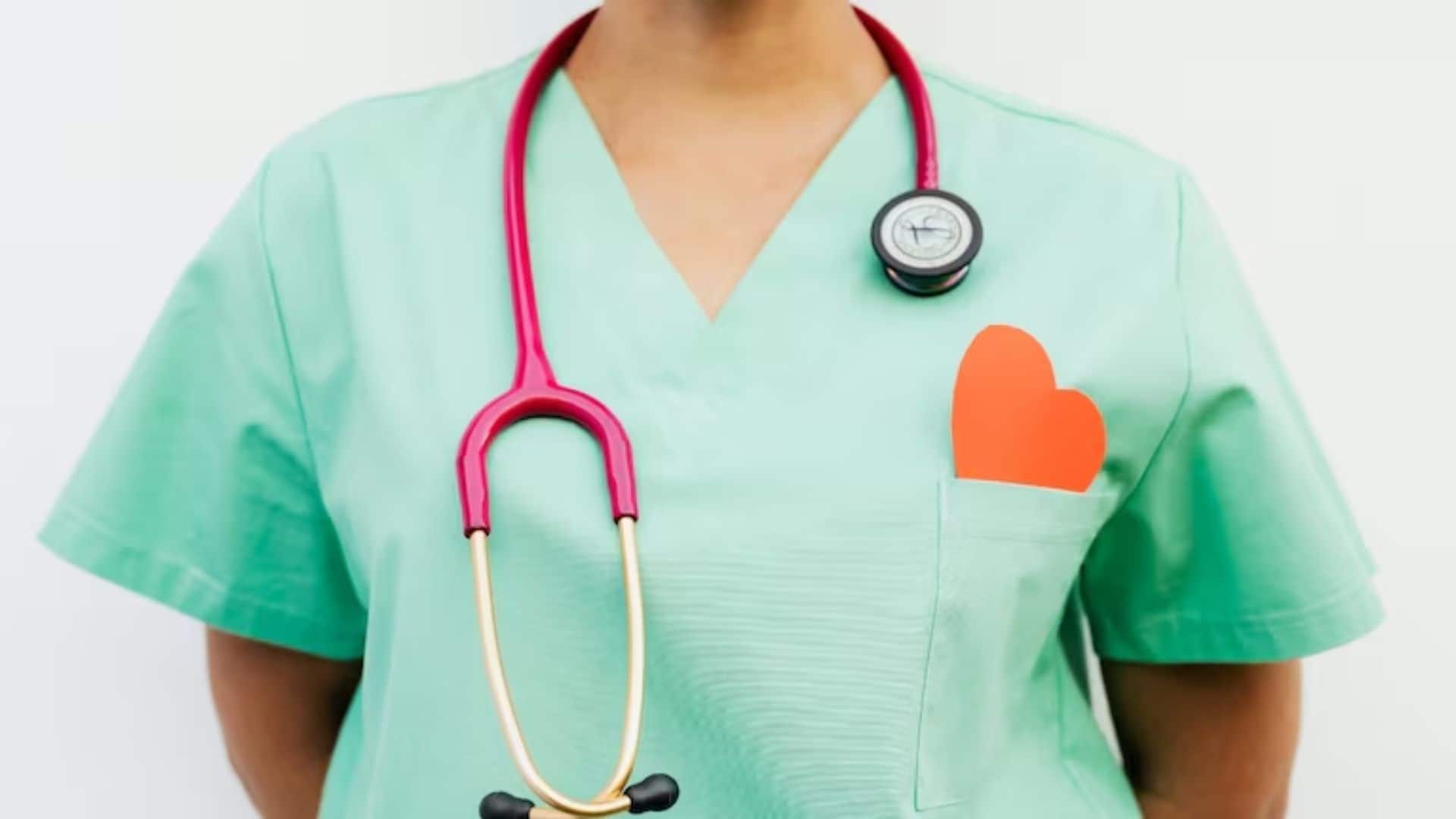 आयुष अस्पताल में भर्ती पर बीमा क्लेम क्यों अटकता है और कैसे बढ़ाएं मंजूरी की संभावना