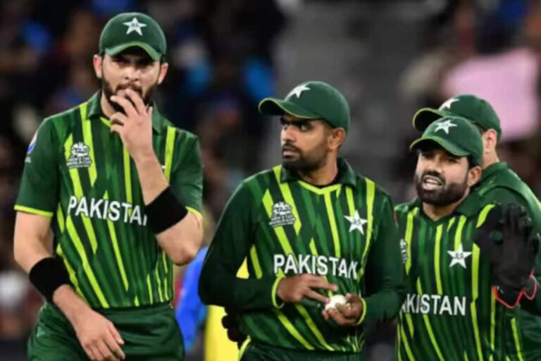 बाबर आजम, शाहीन अफरीदी टी20 टीम से बाहर, पाकिस्तान ने दिया झटका
