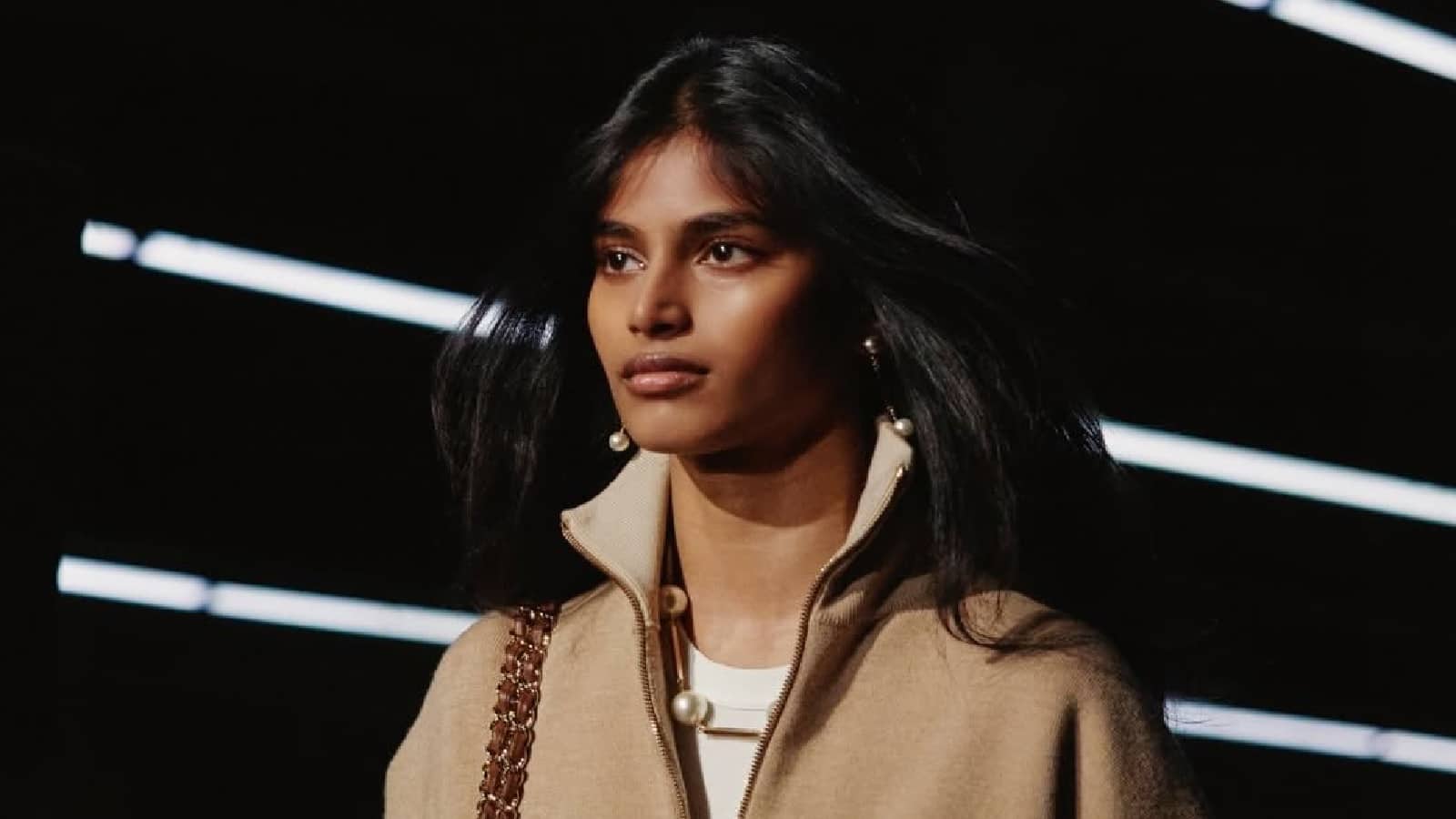 Bhavitha Mandava शनैल के लिए शो ओपन करने वाली पहली भारतीय मॉडल, इस उपलब्धि पर माता-पिता का रिएक्शन हुआ वायरल