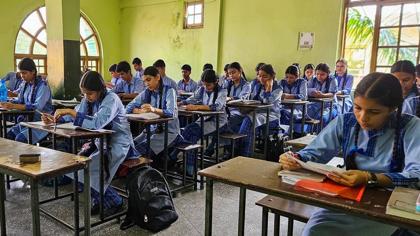 Schools Closed: यूपी में सर्दियों की छुट्टियां घोषित, नोएडा- गाजियाबाद समेत पूरे राज्य में स्कूल-कॉलेज 1 जनवरी तक बंद