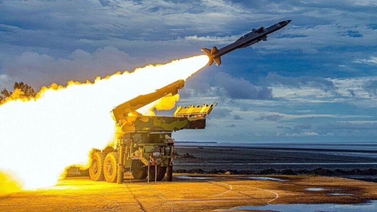 Defence Stocks: सरकारी डिफेंस कंपनी के शेयर 5% उछले,  DRDO ने 'आकाश NG' मिसाइल का किया सफल टेस्ट