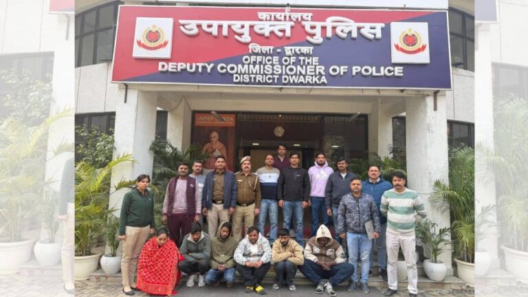 Delhi: ड्रग्स के खिलाफ दिल्ली पुलिस की बड़ी कार्रवाई, द्वारका में एक महिला समेत 9 तस्कर गिरफ्तार; भारी मात्रा में नशीले पदार्थ बरामद