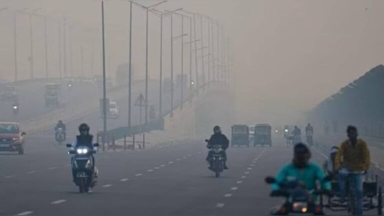 Delhi Pollution: सरकार का कोई एक्शन नहीं डाल पा रहा असर, हवा में अब भी 'जहर', दिल्ली-NCR की 15 सबसे प्रदूषित जगह, जहां AQI 400 के करीब