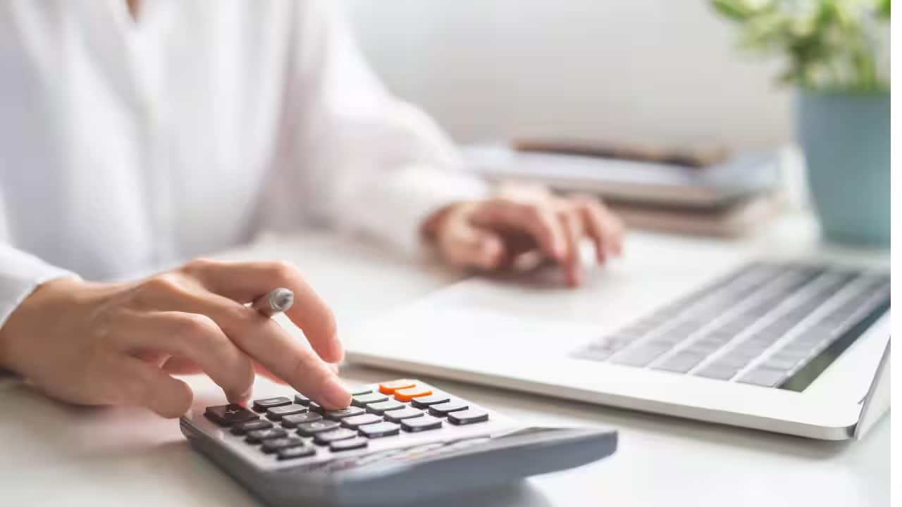 SEBI ने म्यूचुअल फंड का एक्सपेंस रेशियो 15 बेसिस प्वाइंट्स तक घटाया, जानिए इससे आपका रिटर्न कुल कितना बढ़ जाएगा