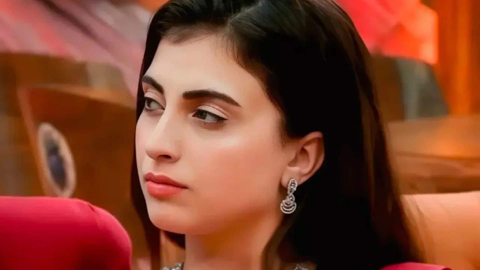 ‘इज्जत दोगे तो इज्जत मिलेगी', बिग बॉस 19 फेम फरहाना भट्ट हुईं पैप्स पर गुस्सा, वायरल हुआ वीडियो