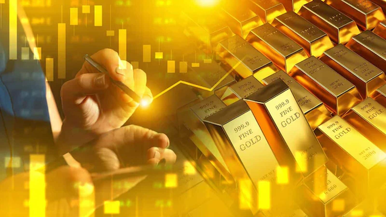 Gold Prices: 2025 में अब तक 65% चढ़ा सोना, अब 2026 में कितना मिल सकता है रिटर्न?