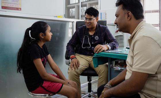 UHC: आज भी 4.6 अरब लोग, बुनियादी स्वास्थ्य सेवाओं से वंचित