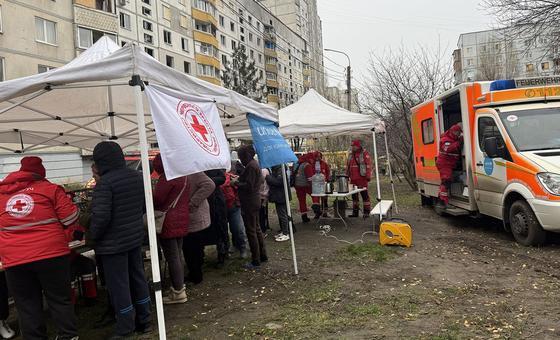 यूक्रेन: बढ़ते हमले, बढ़ती सर्दी, आम लोगों पर दोहरी मार