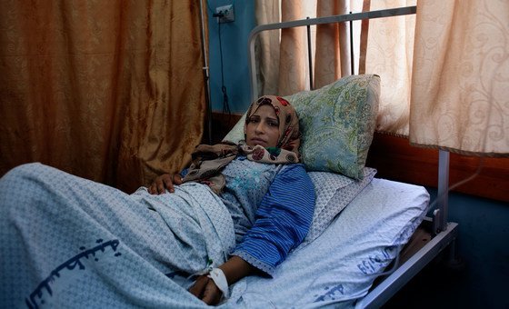 ग़ाज़ा: चिकित्सा सुविधा के बिना ही, बच्चों को जन्म देने के लिए मजबूर महिलाएँ