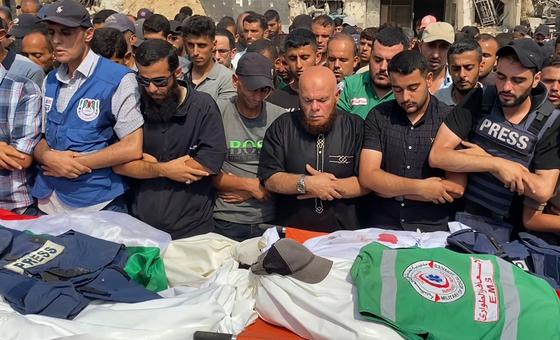 ग़ाज़ा: दुनिया में सबसे ख़तरनाक हालात में काम कर रहे हैं मीडियाकर्मी - यूएन सेमिनार