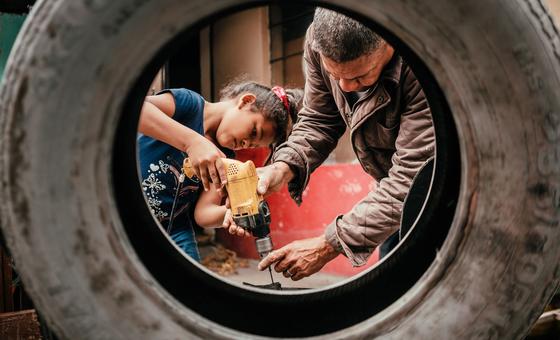 प्रवासियों के योगदान का सम्मान, गहराती चुनौतियों पर चिन्ता भी