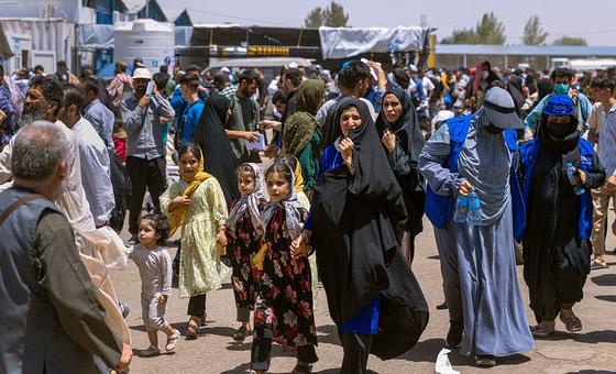 अफ़ग़ानिस्तान: जल्द सहायता न मिल पाने की स्थिति में, संकट और गहराने की आशंका