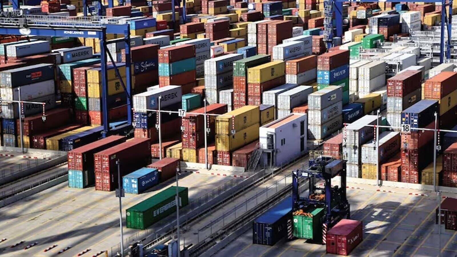 Trade Deficit: नवंबर में व्यापार घाटा घटकर 24.53 अरब डॉलर, एक्सपोर्ट में 19% का उछाल