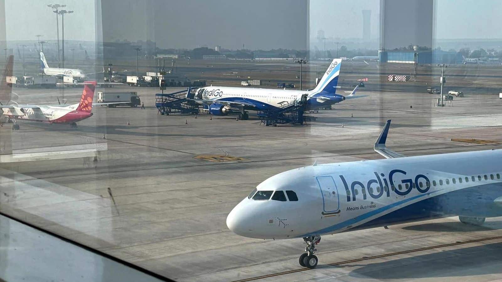 Indigo Crisis: इंडिगो मामले में बढ़ सकती है सरकार की सख्ती, बोर्ड के पुनर्गठन तक जा सकता है मामला