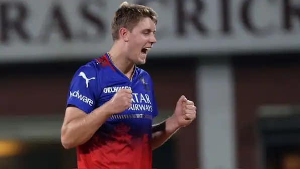 IPL 2026 Auction: कैमरून ग्रीन बने सबसे महंगे विदेशी खिलाड़ी तो वेंकटेश अय्यर पर पैसों की बरसात, जानें किस टीम ने खरीदा?