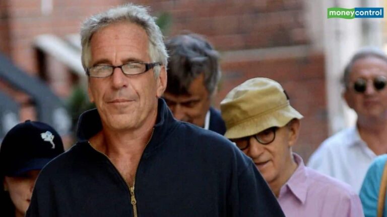 एक टीचर जो ताकतवर लोगों का बना चहेता...कौन हैं जेफ्री एपस्टीन और क्या है इनसे जुड़ा स्कैंडल