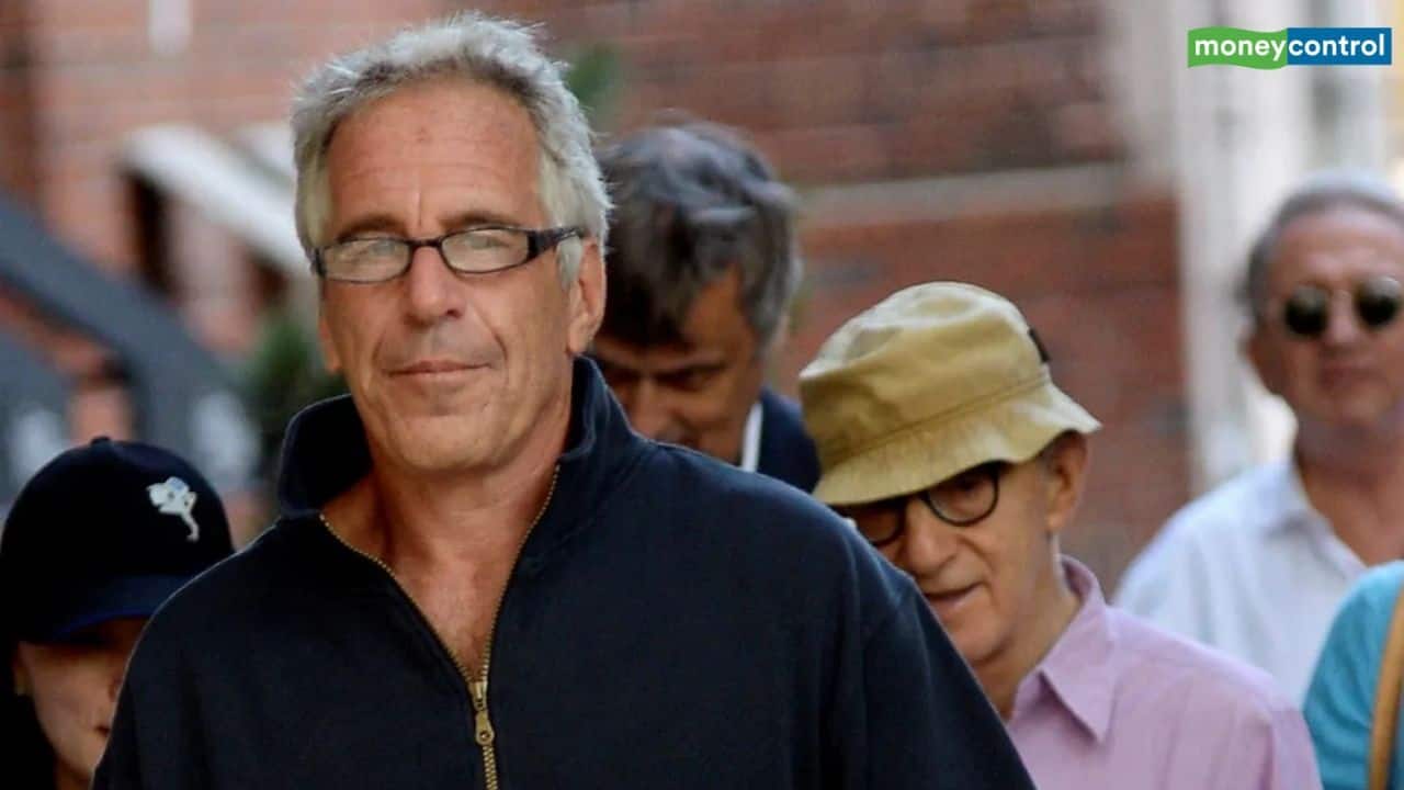 एक टीचर जो ताकतवर लोगों का बना चहेता...कौन हैं जेफ्री एपस्टीन और क्या है इनसे जुड़ा स्कैंडल