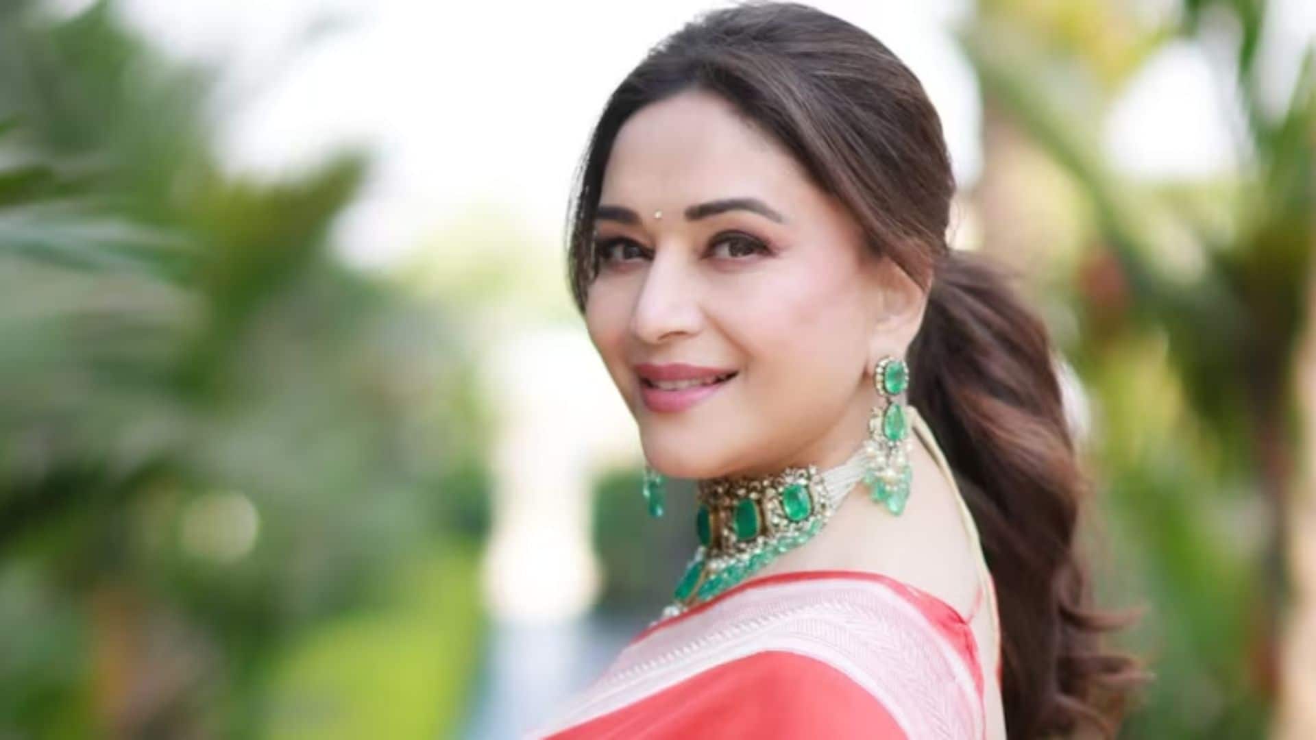 Madhuri Dixit: माधुरी दीक्षित को मिलीं थी ट्रोलिंग की बौछारें, लेकिन इन फिल्मों ने बदल दी एक्ट्रेस की किस्मत!