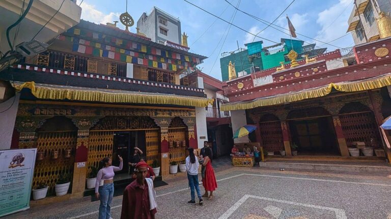 Majnu ka Tila: मजनू का टीला इलाके में बंद होंगी खाने-पीने की दुकानें? दिल्ली हाई कोर्ट के आदेश से हड़कंप