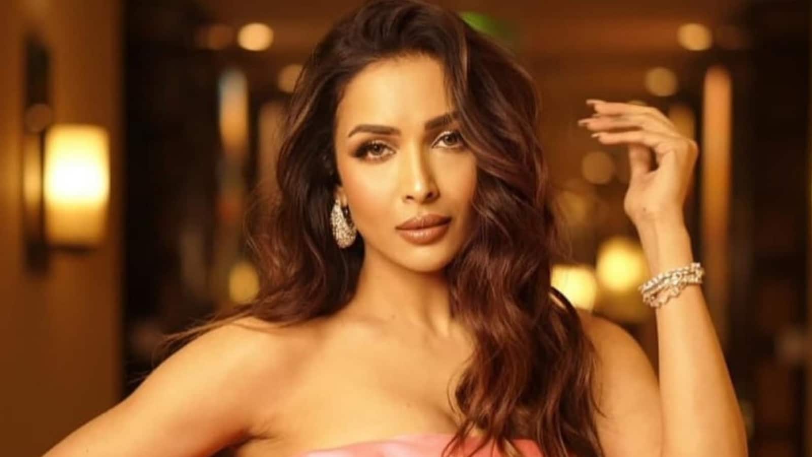 Malaika Arora: आधी उम्र की लड़की से शादी करना सही, पर छोटे लड़के को डेट करना गलत..., मलाइका अरोड़ा ने अपने डेटिंग रूमर्ड के बाद कसा तंज