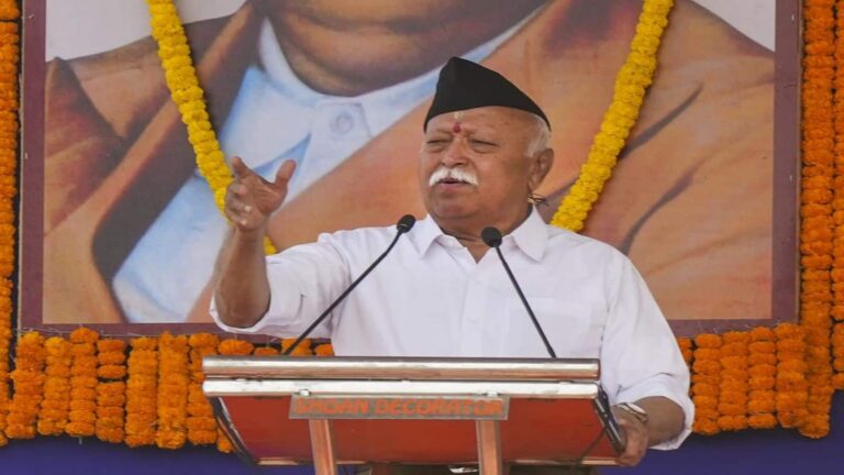 Mohan Bhagwat: 'भारत एक हिंदू राष्ट्र है'; RSS प्रमुख मोहन भागवत बोले- 'इसके लिए संवैधानिक मंजूरी की जरूरत नहीं'