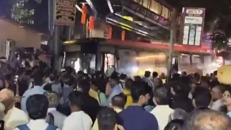 Mumbai: रिवर्स करते समय BEST की बस ने कई लोगों को रौंदा, 4 की मौत, 9 गंभीर रूप से घायल