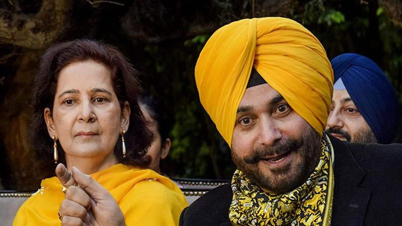 Punjab Politics: 'अगर मुख्यमंत्री पद का चेहरा...'; फिर से सक्रिय राजनीति में लौट रहे हैं नवजोत सिंह सिद्धू? कांग्रेस के सामने पत्नी ने रख दी शर्त