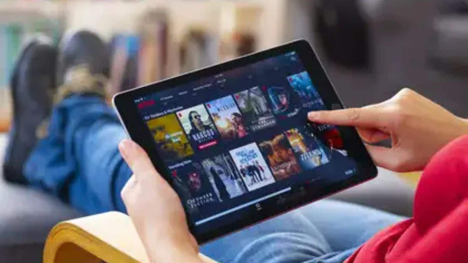Netflix: नेटफ्लिक्स से हट रहे हैं आपके फेवरेट शोज, आज ही निपटाएं, वरना 24 घंटे में ये हिट फिल्में और सीरीज हो जाएंगे डिलीट