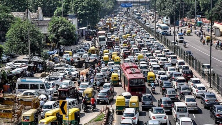 Road Safety: भारत में 2027 तक ट्रक, बसों और भारी वाहनों में अनिवार्य होगा ADAS, सड़क हादसों में आएगी कमी, जानें कैसे करेगा काम