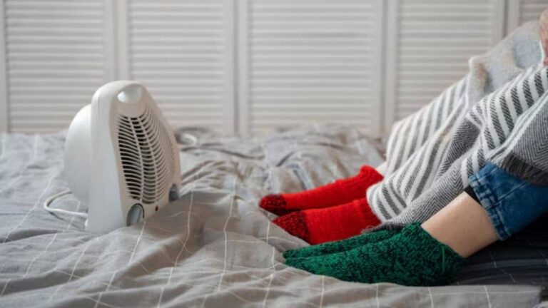 Heater Safety Tips: रूम हीटर चलाते वक्त 6 जरूरी बातों का रखें ध्यान, वरना हो सकता है जान का खतरा!