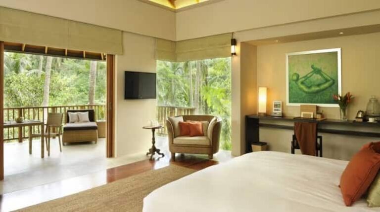 Royal Orchid Hotels Stocks: बीते 3 महीनों में 25% गिरा है यह स्टॉक, क्या अभी निवेश करने पर होगी तगड़ी कमाई?