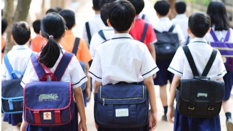 Pollution: प्रदूषण से बेकाबू हालात के बीच दिल्ली के बाद अब NCR के इस शहर में भी स्कूल हुए बंद, आदेश जारी