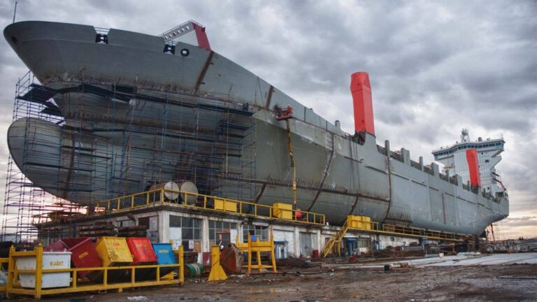 Defence Stocks: डिफेंस सेक्टर के ये 3 शेयर दे सकते हैं 44% तक रिटर्न, फिलिप कैपिटल का बड़ा दांव