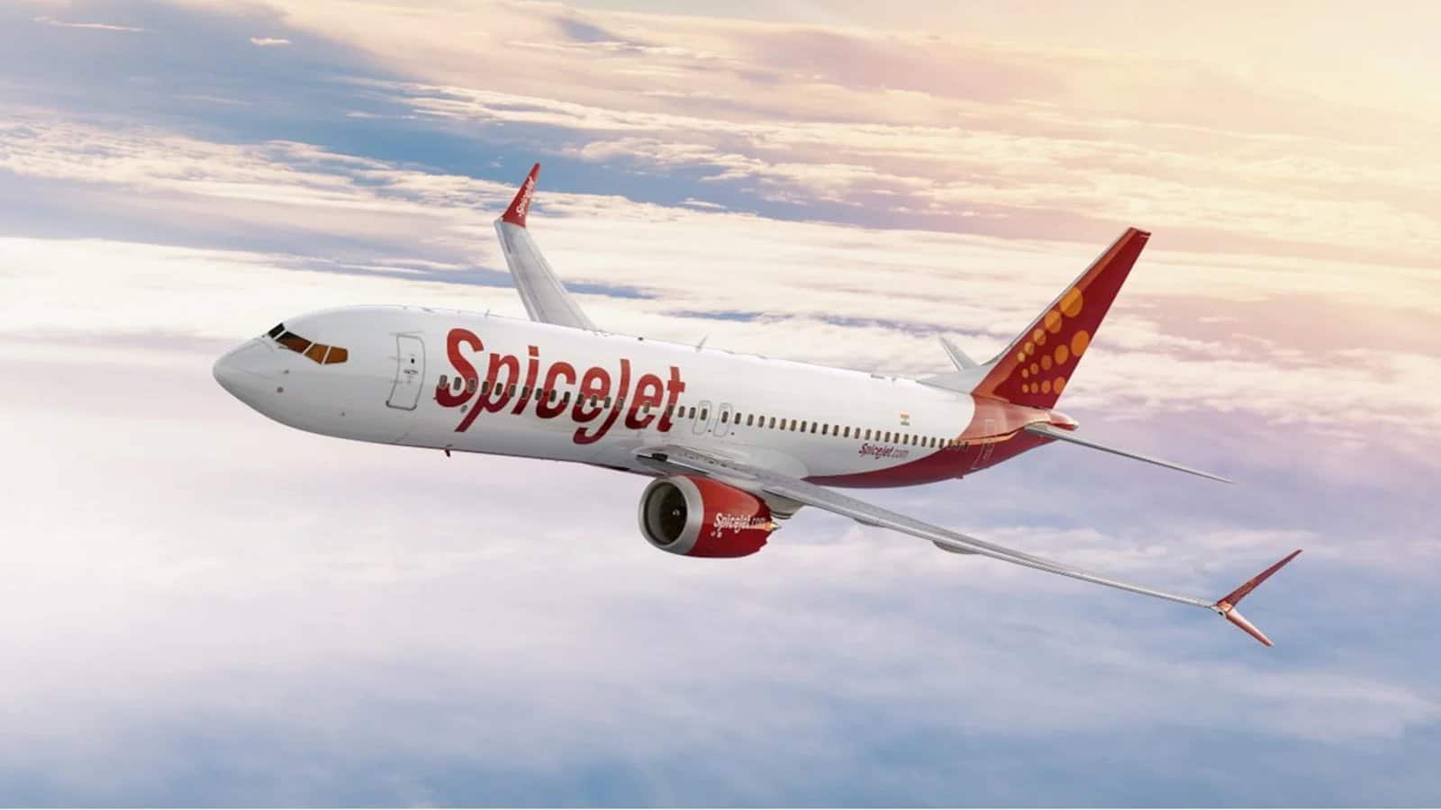 SpiceJet Flights: इंडिगो की उड़ानों में 10% कटौती का फायदा उठाएगी स्पाइसजेट, जल्द ही शुरू करने जा रही 100 नई डेली फ्लाइट्स!