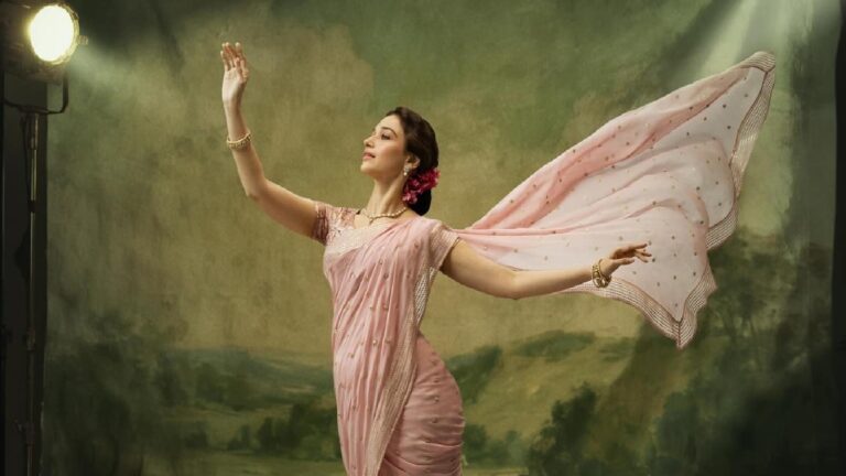 V. Shantaram Biopic: वी शांताराम पर बायोपिक में तमन्ना का लुक देख फैंस ने खोया होश, फिल्म में निभाएंगी जयश्री का रोल