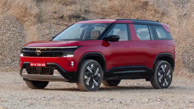 SUV लवर्स के लिए नया एडवेंचर, टाटा सिएरा की सभी वैरिएंट्स की कीमतें हुई रिवील... ₹11.49 लाख से ₹21.29 लाख तक होगी रेंज!