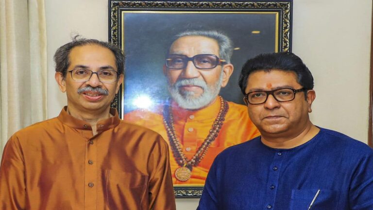 महाराष्ट्र में कौन किसके साथ...‘ठाकरे ब्रदर्स’  ने बढ़ाई सियासी हलचल, कल होगा ये बड़ा ऐलान