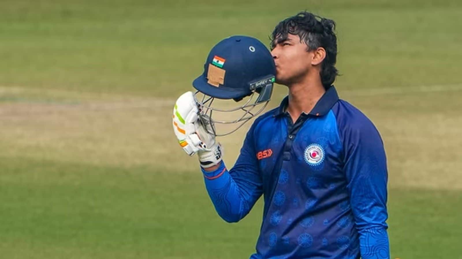 Vaibhav Suryavanshi: वैभव सूर्यवंशी ने 84 गेंदों में बनाए 190 रन, यूसुफ पठान और शाहिद अफरीदी को पीछे छोड़ बनाया नया रिकॉर्ड