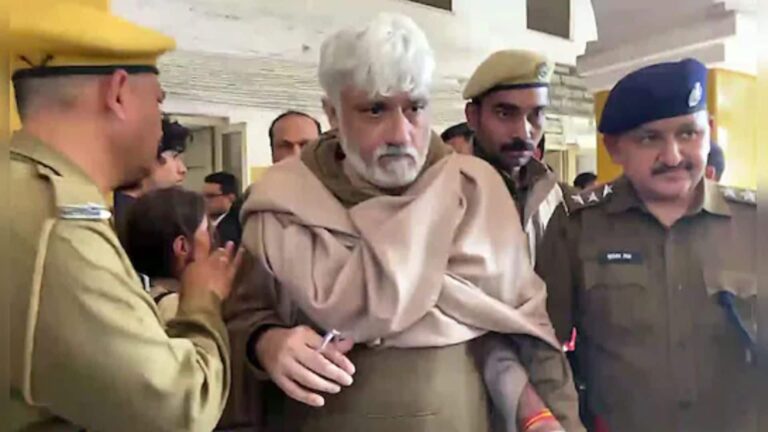 30 करोड़ की धोखाधड़ी केस में फिल्ममेकर विक्रम भट्ट और पत्नी श्वेताम्बरी न्यायिक हिरासत में, जमानत याचिका हुई खारिज