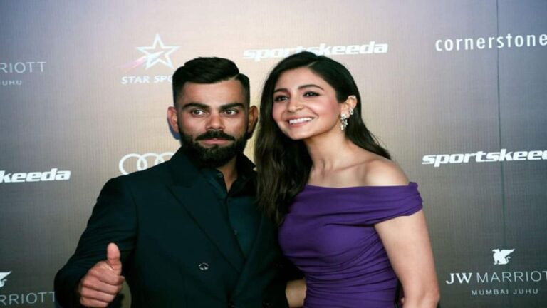 Virat Kohli And Anushka Sharma मुंबई एयरपोर्ट पर अपनी इस हरकत की वजह से ट्रोल हो रहे विरुष्का, सोशल मीडिया पर वायरल हुआ वीडियो