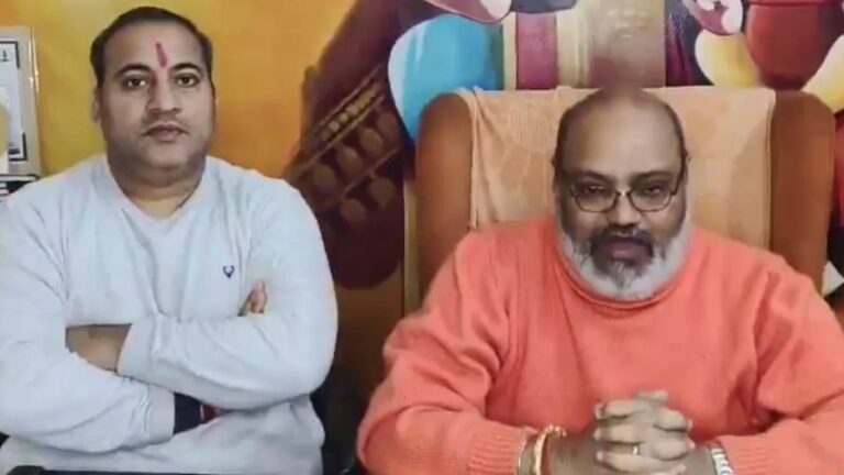 'तलवारों से कुछ नहीं होने वाला, अब हिन्दुओं को ISIS जैसे आत्मघाती दस्ते बनाने चाहिए', बांग्लादेश में नरसंहार पर यति नरसिंहानंद का फूटा गुस्सा