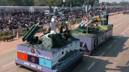 ऑपरेशन सिंदूर की झलक देख दर्शकों का जोश हुआ हाई, कर्तव्य पथ पर खास रही सेना की ये झांकी