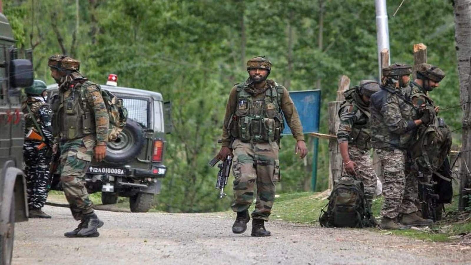 Kishtwar Encounter: जम्मू-कश्मीर के किश्तवाड़ में सुरक्षाबलों और आतंकियों के बीच मुठभेड़, मोबाइल इंटरनेट बंद